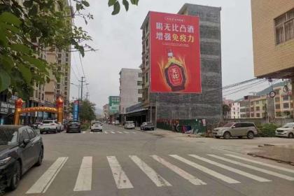 廣西墻體廣告公司的廣告發布途徑與傳播效果